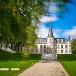 Le Chateau D ベッド・アンド・ブレックファスト 4*