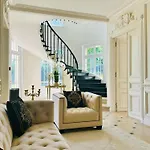 Le Chateau D فندق مبيت وإفطار 4*