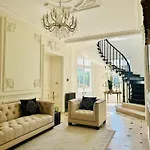 Le Chateau D فندق مبيت وإفطار 4*