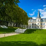 Le Chateau D ベッド・アンド・ブレックファスト Hardricourt