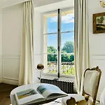 Le Chateau D Hardricourt