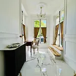 Le Chateau D ベッド・アンド・ブレックファスト