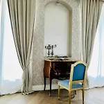 Le Chateau D Hardricourt