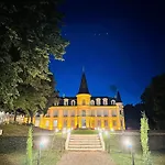 Le Chateau D 4* Hardricourt
