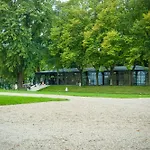 Le Chateau D 4* Hardricourt