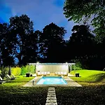 Le Chateau D Hardricourt