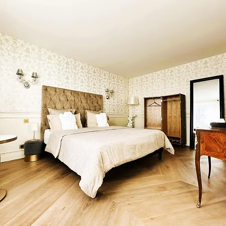 Bed & Breakfast Le Chateau D Hardricourt