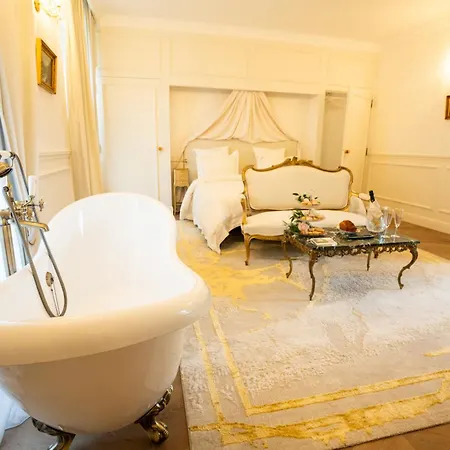 Le Château D Hardricourt