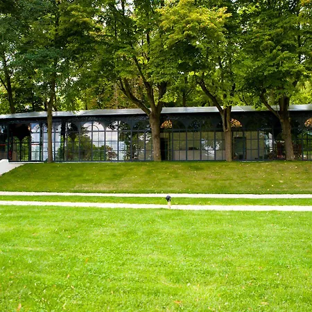 Bed and breakfast Le Chateau D Hardricourt