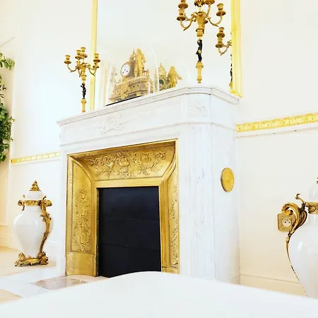 Couette-café Le Château D 4*