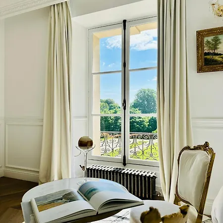 Le Chateau D Hardricourt