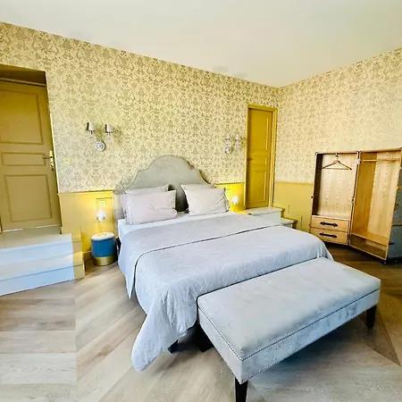 Le Chateau D 4* Hardricourt