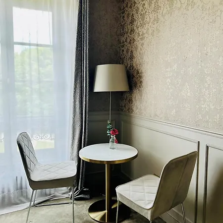 B&B Le Chateau D 4*