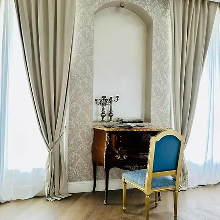 Le Chateau D Hardricourt