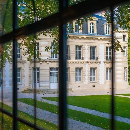 Le Chateau D Hardricourt