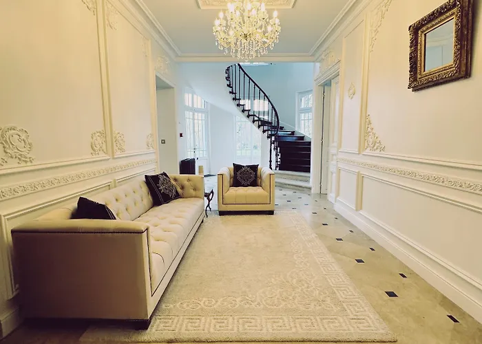 Le Chateau D 4* Hardricourt