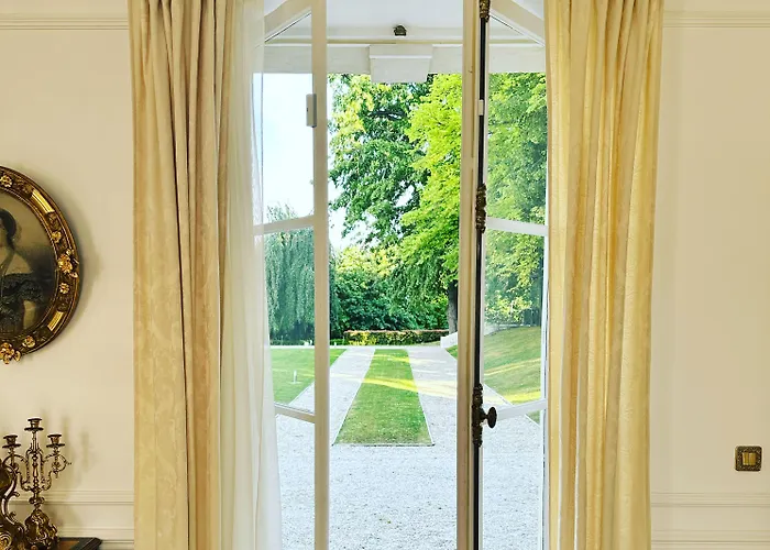 Le Chateau D Hardricourt