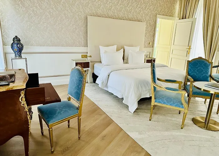 Bed & Breakfast Le Chateau D Hardricourt